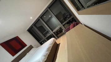 Apartment | 2 bedrooms, iron/ironing board, free WiFi, bed sheets