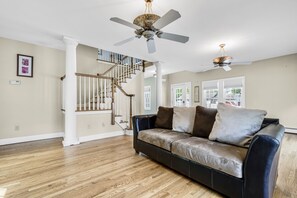 Smart TV - Perfect Private Norwich Getaway Near Downtown! (Norwich)