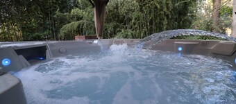 Classic City Retreat in Five Points, Athens GA