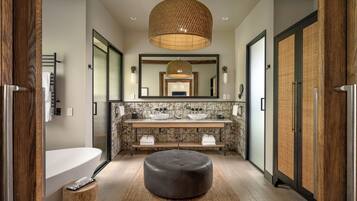 Suite (Caney Fork) | Salle de bain | Baignoire et douche séparées, baignoire relaxante profonde
