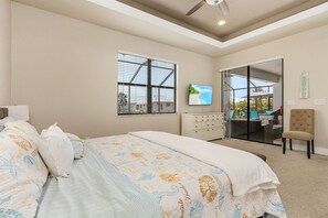 3 bedrooms, desk, travel cot, WiFi