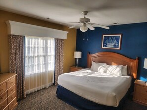 1 bedroom, iron/ironing board, WiFi, bed sheets - Nice quiet area, 10 min from the beach, indoor/outdoor pools, jacuzzi in room (Myrtle Beach)