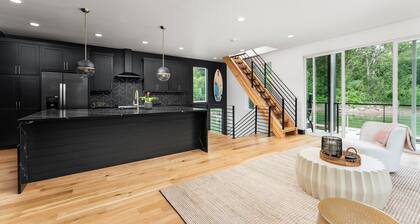 Floating Home on the Willamette