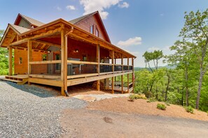 Exterior - Blue Ridge Vacation Rental w/ Deck & Game Room! (Blue Ridge)