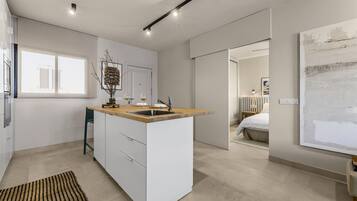 1 slaapkamer, een strijkplank/strijkijzer, gratis wifi, beddengoed
