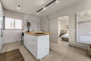 1 soverom, strykejern/-brett, wi-fi (inkludert) og sengetøy