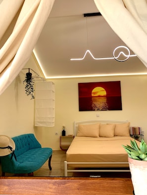 2 Schlafzimmer, Schreibtisch, schallisolierte Zimmer