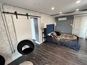 1 bedroom, desk, iron/ironing board, free WiFi