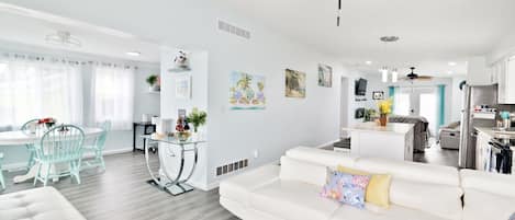 Smart TV, fireplace