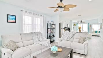 Una Smart TV, una chimenea