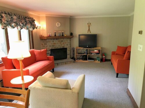 Slopeside 1-Bedroom Condo at Bromley's Bower House