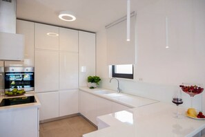 Geschirrspüler, Hochstuhl