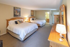 4 habitaciones, escritorio, tabla de planchar con plancha y wifi gratis 
