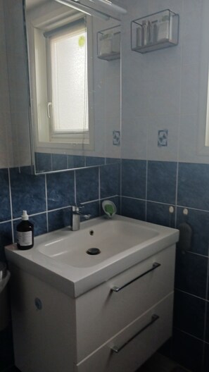 Dusche, Seife, Toilettenpapier
