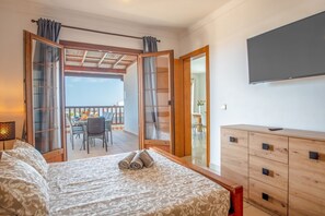 4 Schlafzimmer, BĂŒgeleisen/BĂŒgelbrett, WLAN, BettwĂ€sche
