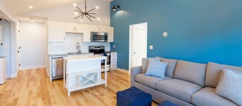 The Buoy! 5 Min walk to the beach