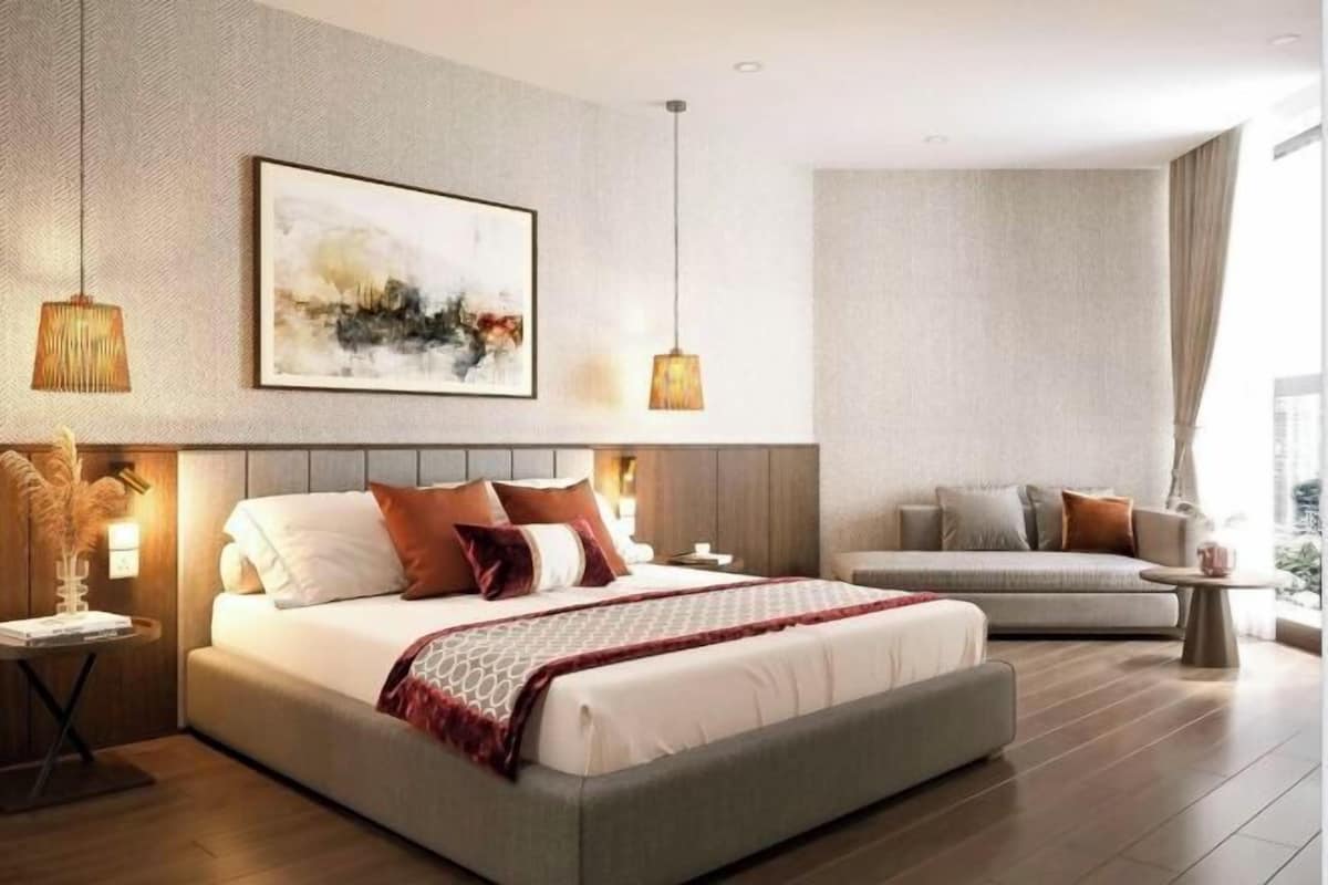 2 bedrooms, premium bedding, down comforters, Tempur-Pedic beds