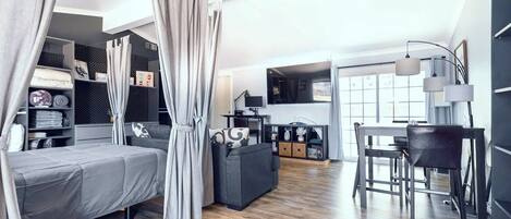 1 chambre, coffres-forts dans les chambres, bureau