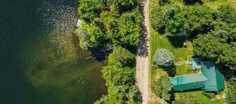 Gorgeous Getaway With Nature and Private Pond