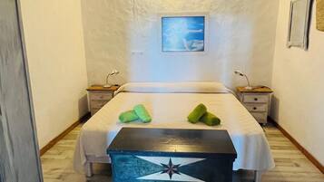 4 bedrooms, WiFi, bed sheets