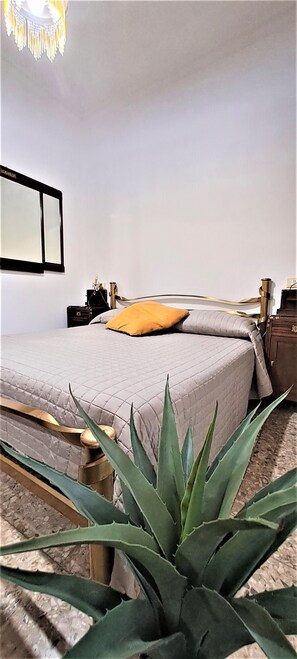 2 soverom, strykejern/-brett, wi-fi og sengetøy