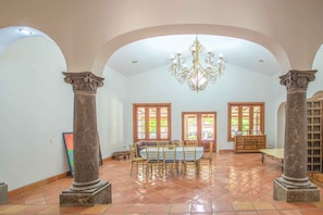 Interior - villa primavera (Turrúcares)