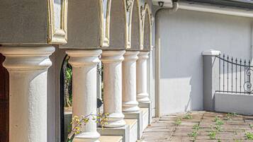 Elite Villa | Terrace/patio