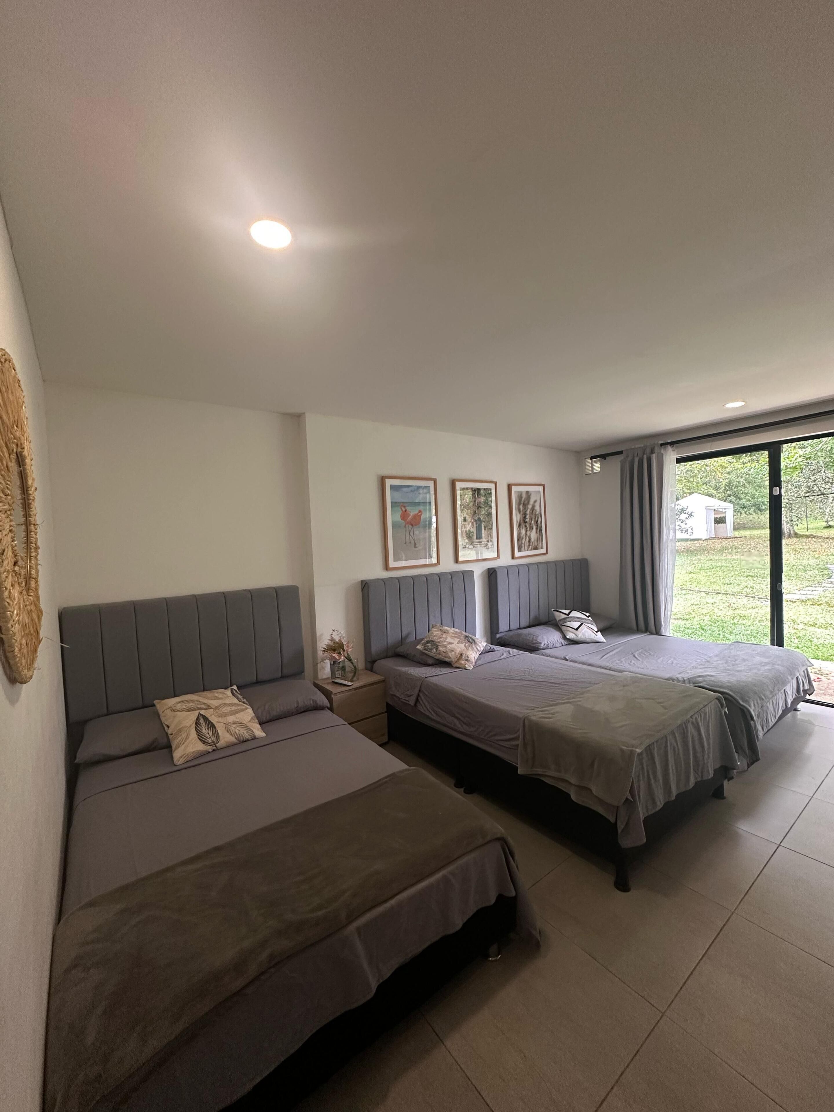 Superior-Dreibettzimmer, Mehrere Betten | Bettwäsche