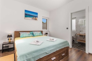 3 habitaciones, cuna de viaje, wifi gratis y ropa de cama 