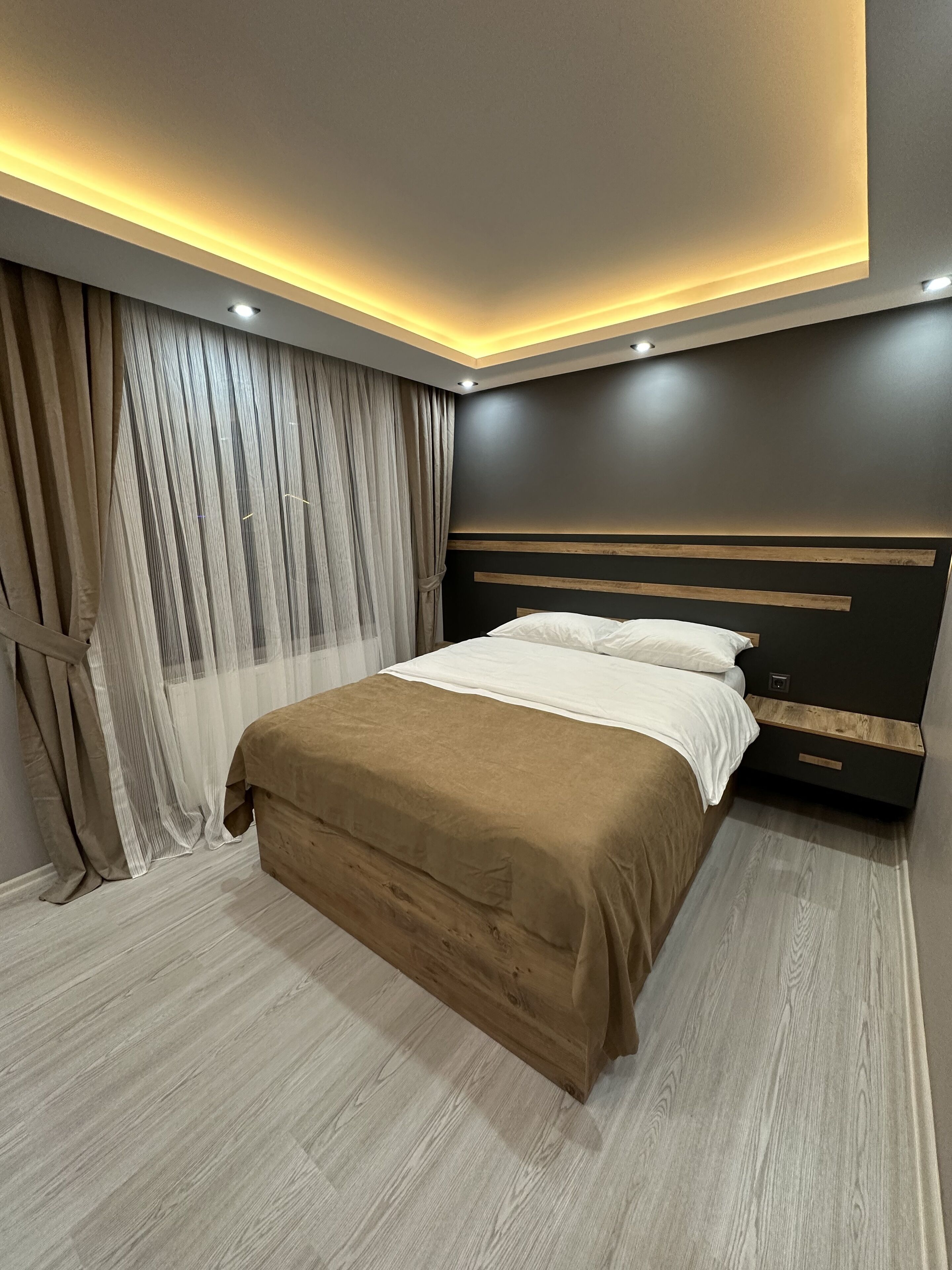 Elite Suite | Soundproofing, iron/ironing board, free WiFi, bed sheets