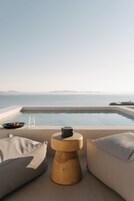 Suite junior, piscina privada, vistas al mar | Piscina privada