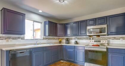 Spacious Aurora Home: 20 Mi to Downtown Denver!