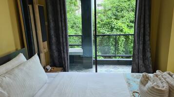 Deluxe-Zimmer, 1 King-Bett | 1 Schlafzimmer, individuell eingerichtet, schallisolierte Zimmer