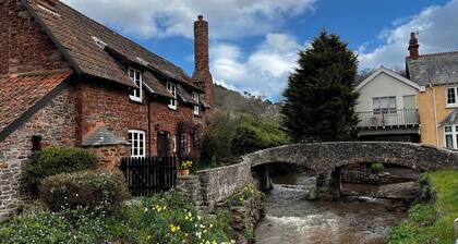 Mole End charming bed and breakfast on the Two Moors Way walking route