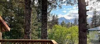 Eagles Nest & Mountain View