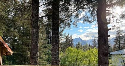 Eagles Nest & Mountain View