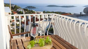 Superior Apartment, 2 Bedrooms, Sea View | Terrace/patio