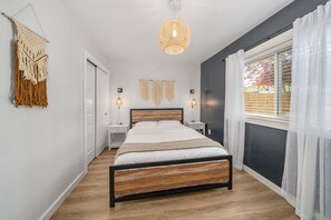 3 Schlafzimmer, Schreibtisch, Reisekinderbett, kostenloses WLAN