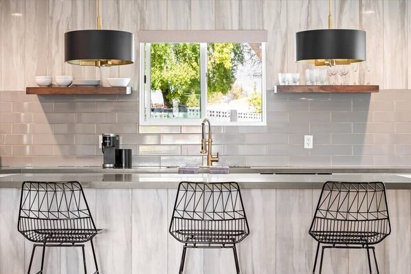 Full-sized fridge, microwave, oven, stovetop - Phoenix Uptown | 4BR 3BA Luxury Hip | Vibey PHX (Phoenix)