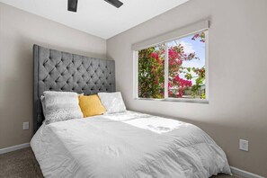 4 bedrooms, iron/ironing board, WiFi, bed sheets