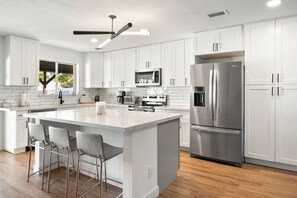 Fridge, microwave, oven, stovetop - Paradise Valley Village | Poolside Luxury Retreat (Phoenix)