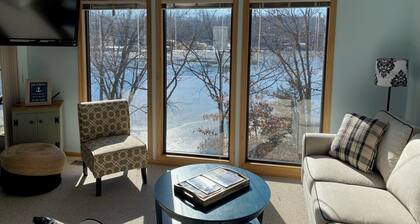 Lakeside Dreaming! 2b-2b, Sleeps 6, Lake of the Ozarks.