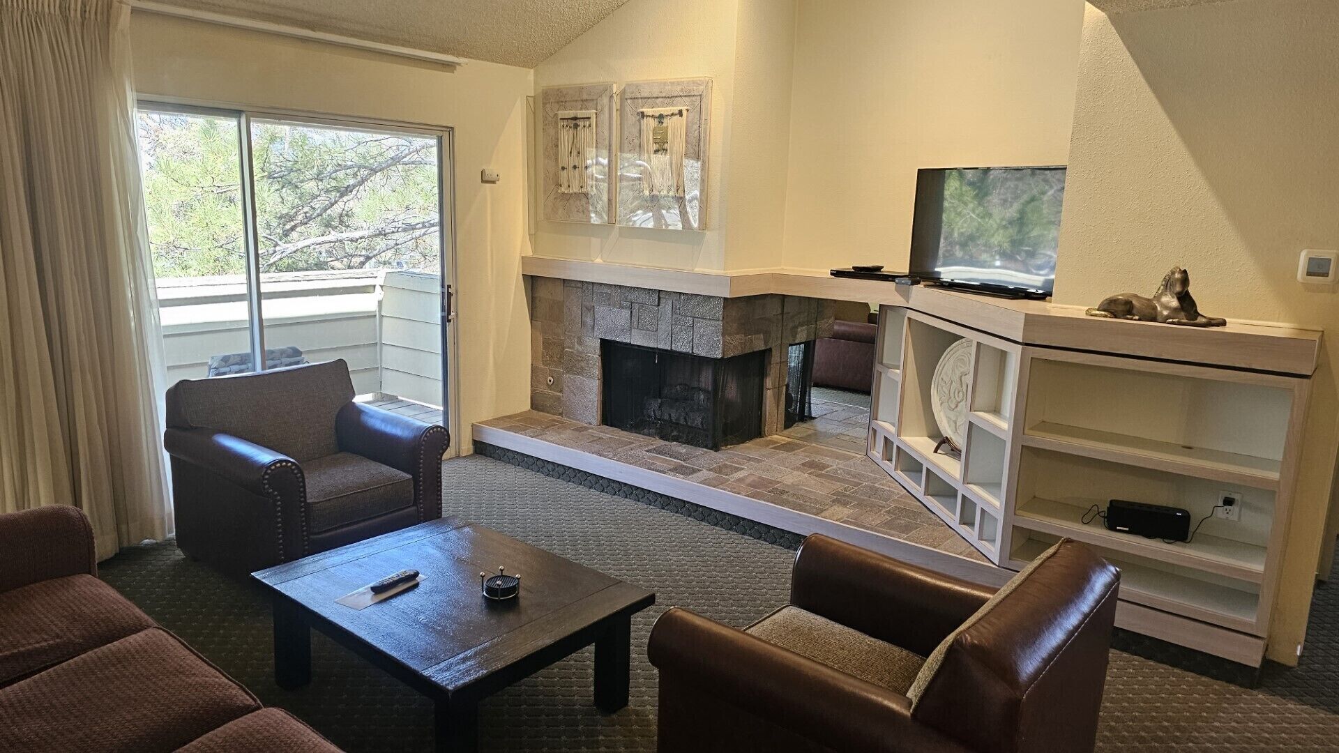 Great Location -  2BR Condo, Close to the City and Nature