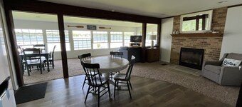 Clarklake Lakefront! 3+ Bedroom, 2 Full Bath Cottage!