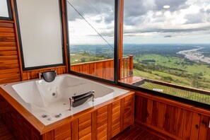 Panoramic Cabin | Private spa tub - Guayupes Hotel de Aventura (Guamal)
