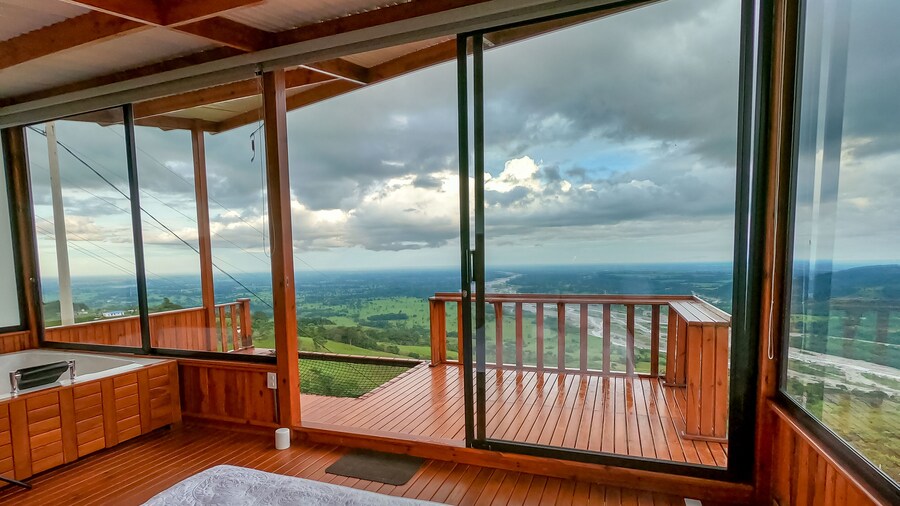 Guayupes Hotel de Aventura