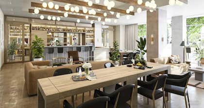 Luxe High Rise off of Rainey St.