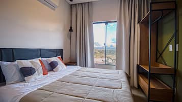 1 bedroom, desk, free WiFi, bed sheets