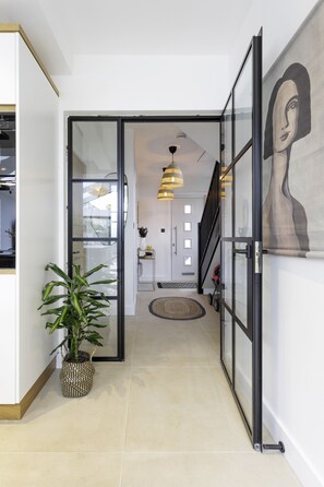 Interior - Modern Open Plan Living Family Home in Southwest London  (Hampton Hill)