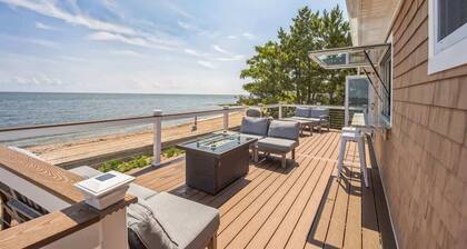Oceanfront Getaway - Quiet, Firepit + Pvt Beach